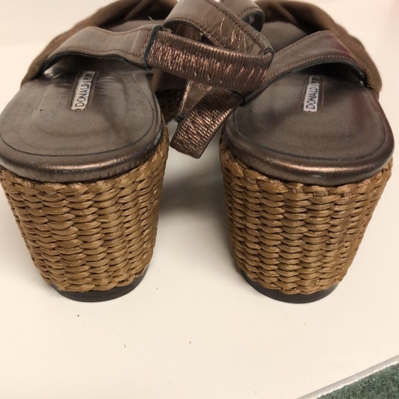 Donald J Pliner cross strap wedge slide. Sz 7 1/2N - Picture 6 of 9